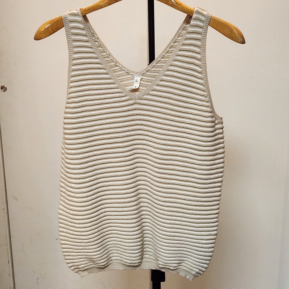 Wishlist Beige Sweater Vest Tank | Small | Sleeveless V-Neck Minimalist Layering